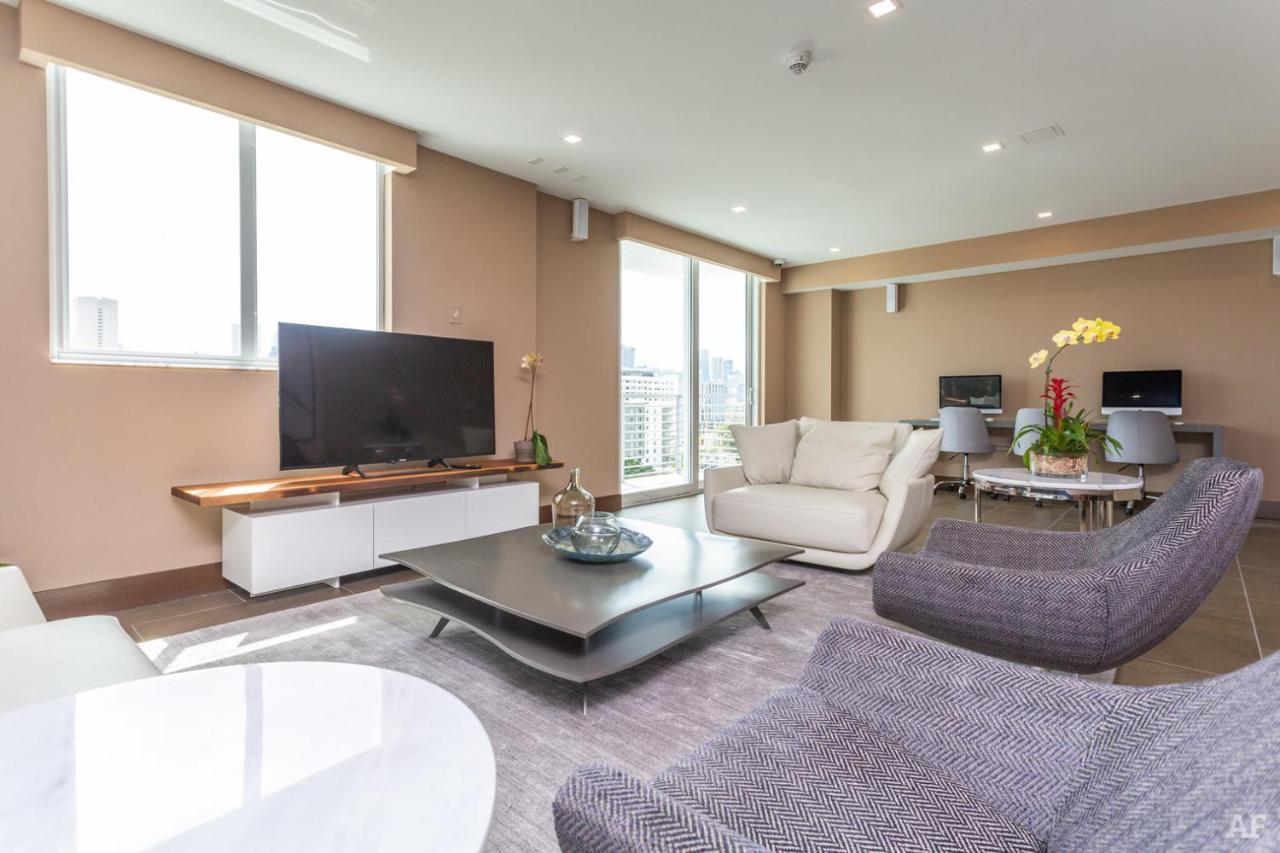 Brickell 1br W Gym Pool Wd Nr Center Mia-52 *